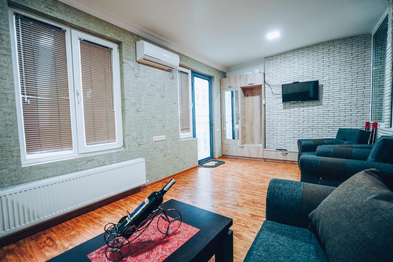 Second House Rustaveli Apartment Tbilisi Exterior photo