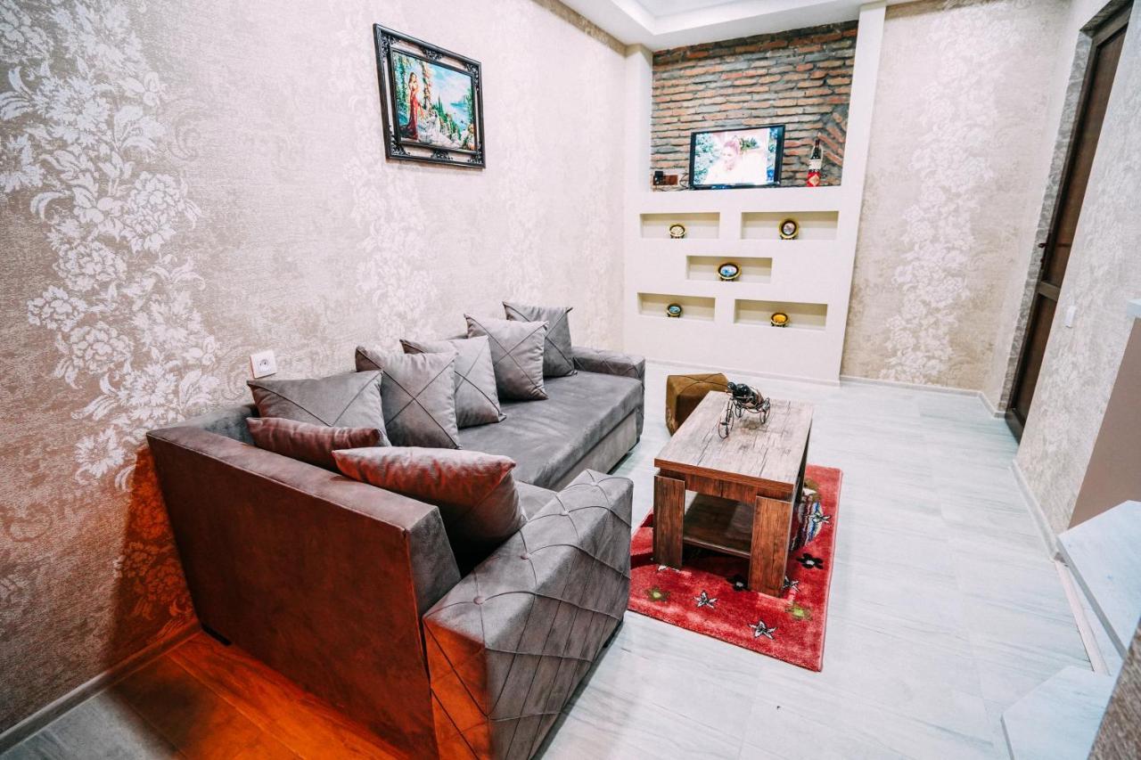 Second House Rustaveli Apartment Tbilisi Exterior photo