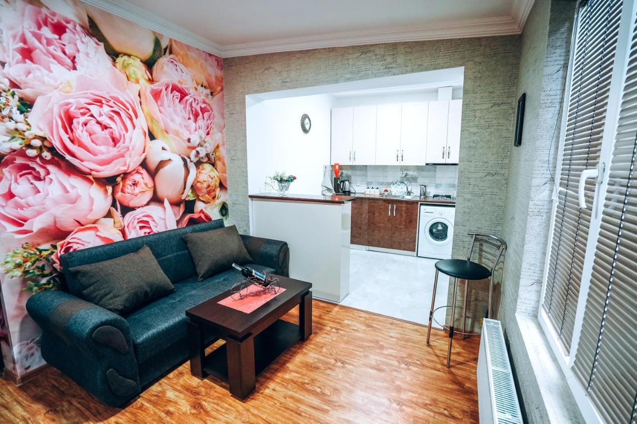 Second House Rustaveli Apartment Tbilisi Exterior photo